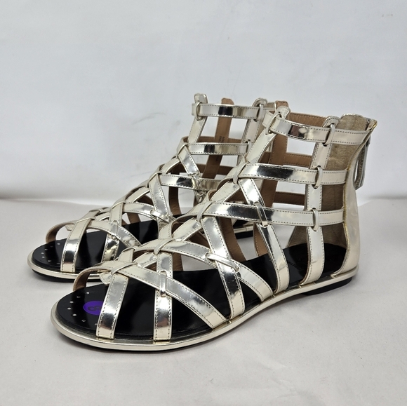 VC Signature Gladiator Silver Leather Womens Sandels Sz 8 Strappy Back Zip Women - Picture 3 of 9